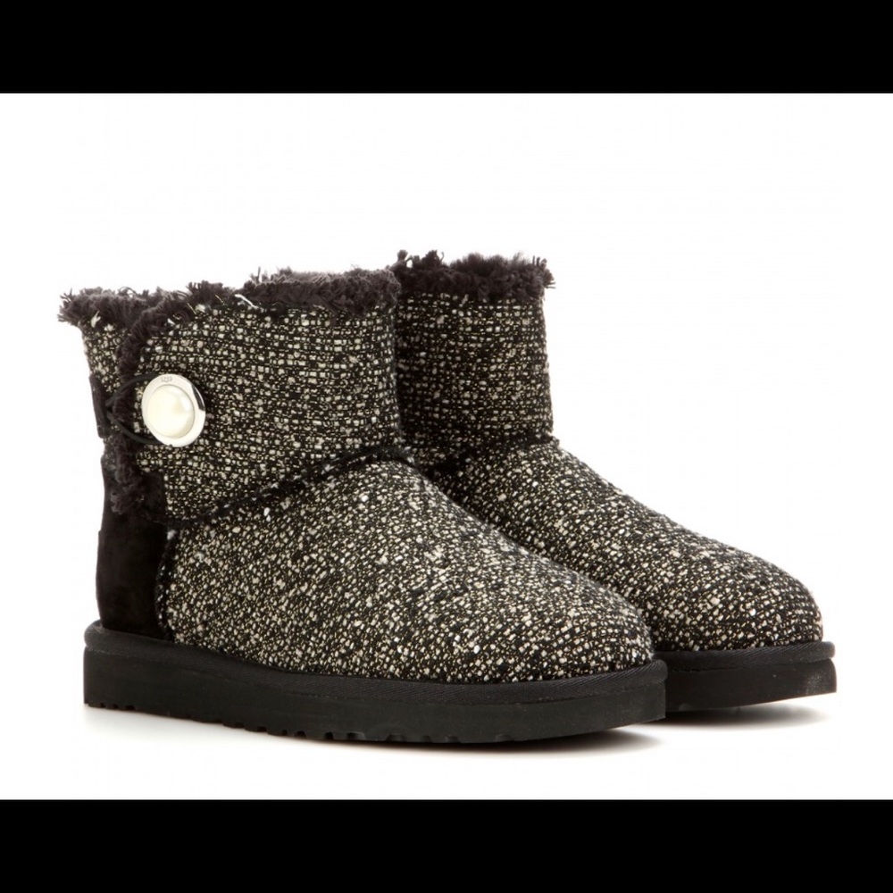 Tweed Mini Bailey Button Ugg Boots Size 7